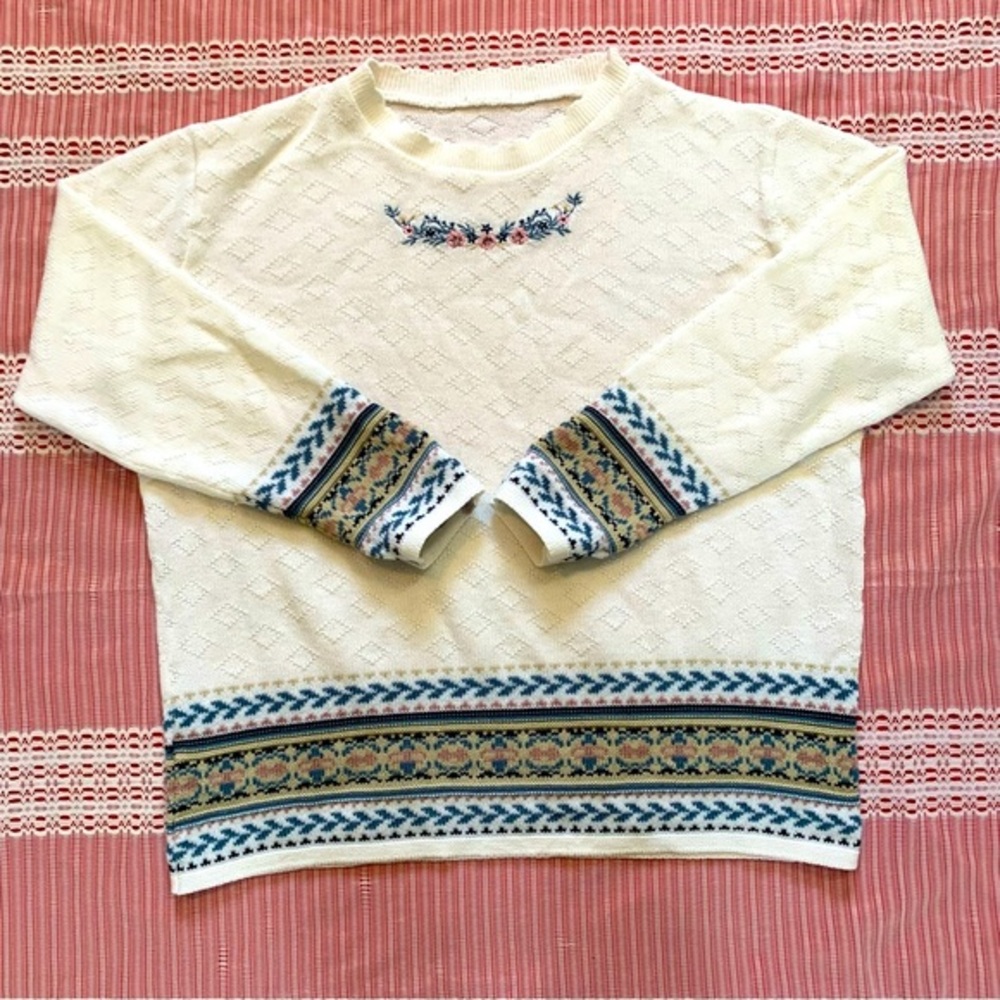 Beautiful Vintage Knit Sweater